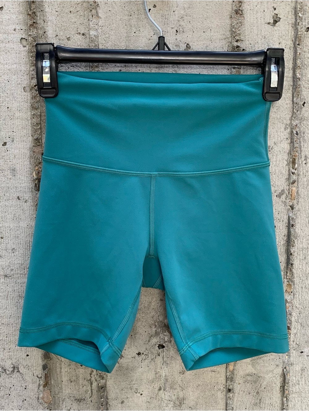 Lululemon Wunder Train High-Rise Shorts Size 4 Teal Kelly Green Biker Slim Fit